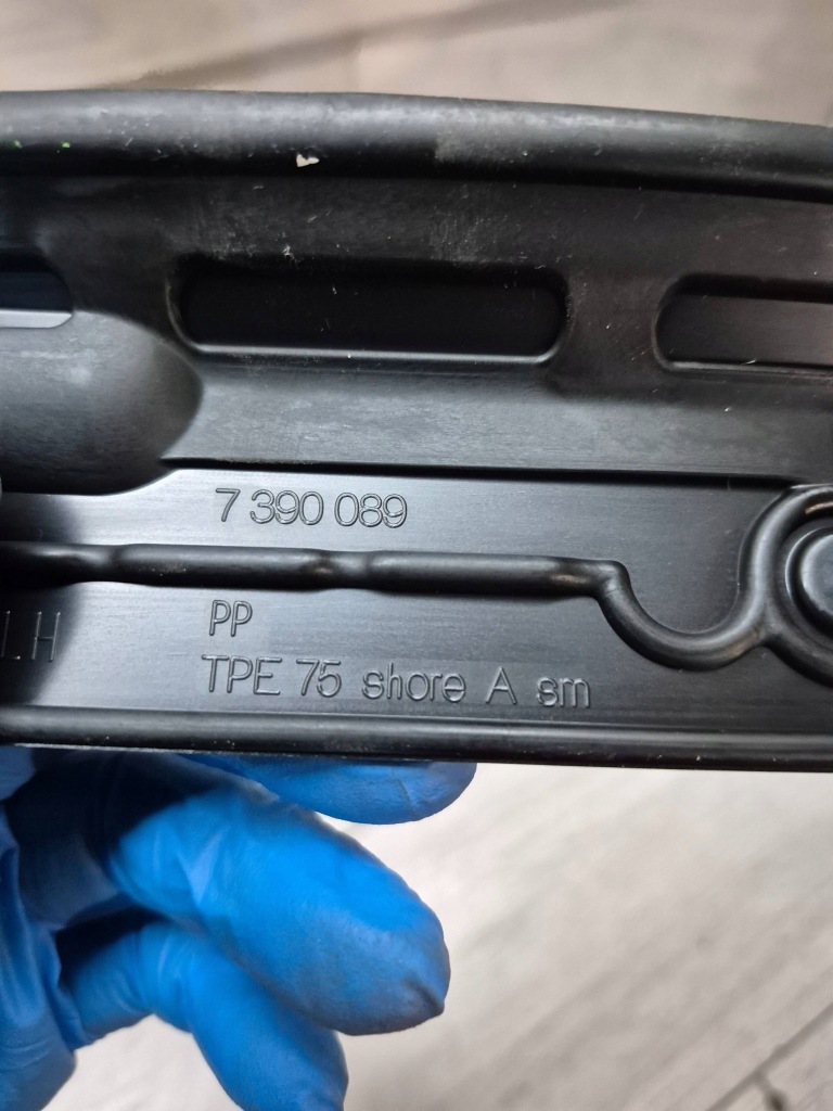 14269. mini f60 прокладка двері лівий перед 7390089 Оригінал