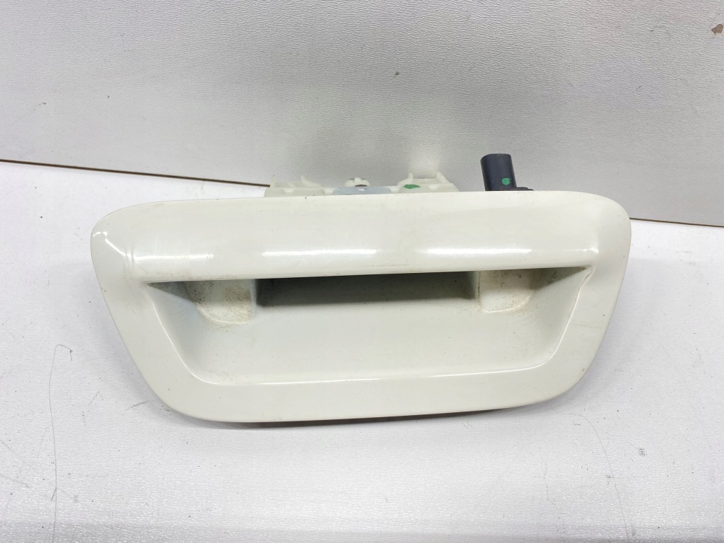 Купити Кнопка ручка кришки багажника задній задня jeep compass 2 2017-