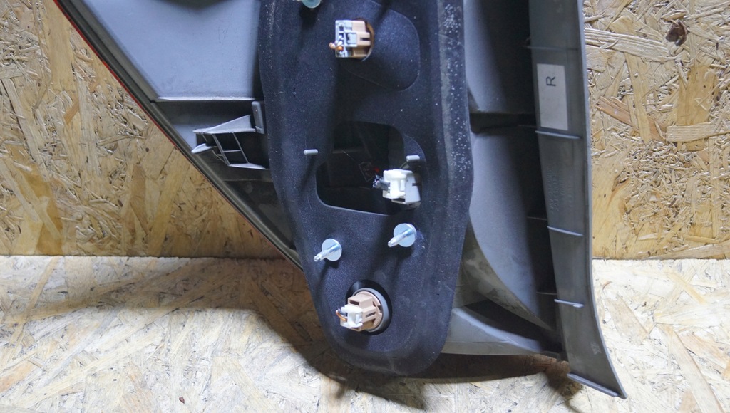 фото №10, Лампа правий задня honda fr-v