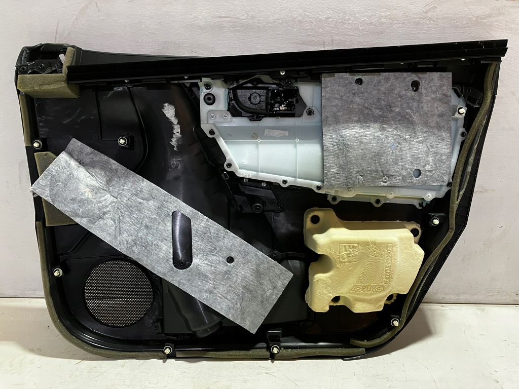 фото №12, Auris ii lift selection обшивка дверь левый перед