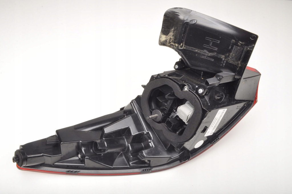 фото №8, Grandland x лампа правая задняя правый задняя yp00098280