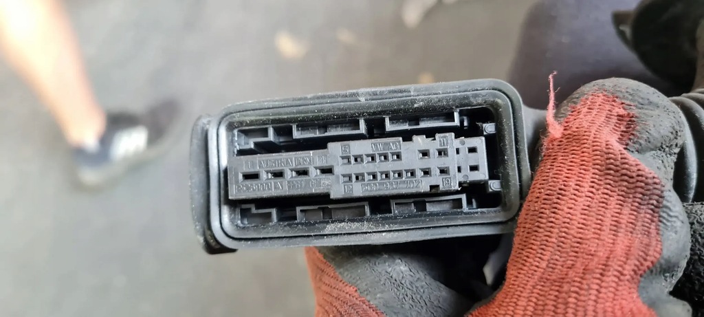 фото №7, A4 b9 8w штекер колодка двері 5g0937702 a5 8w vw audi
