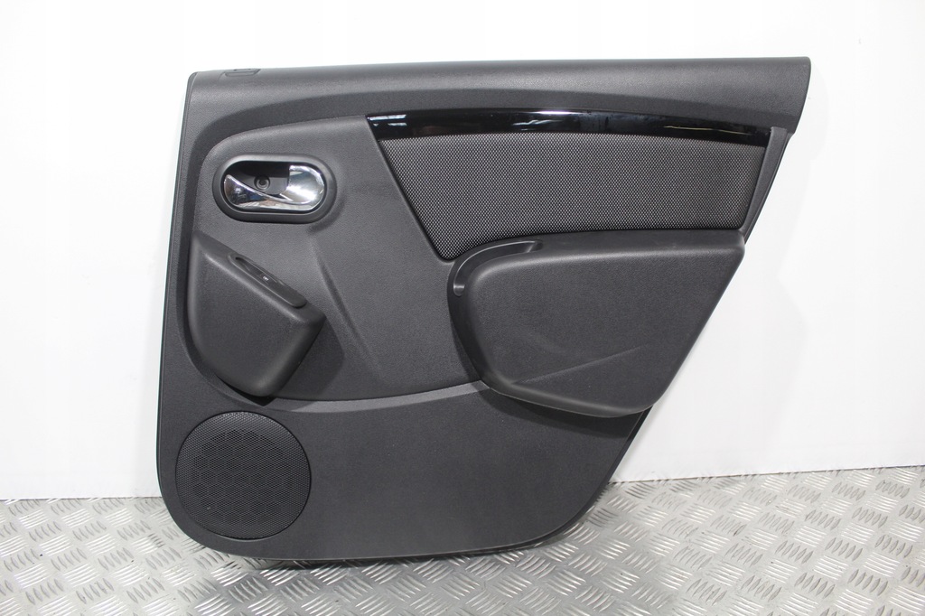 фото №1, Обшивка дверь правый задняя duster oroch