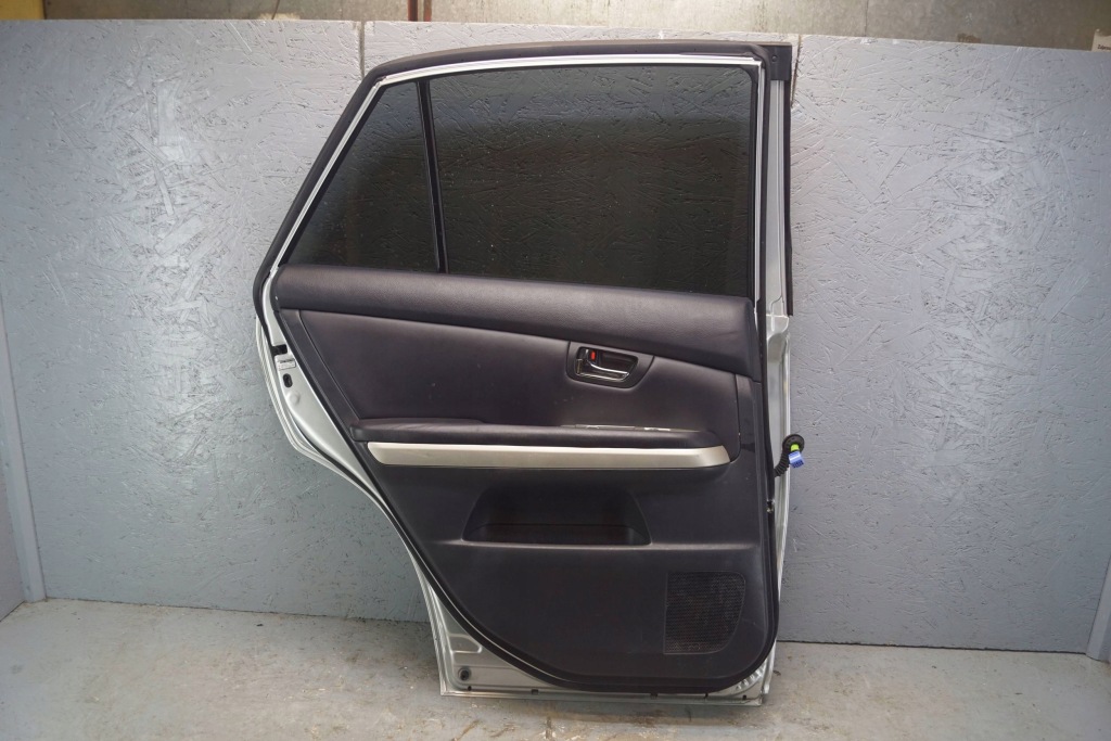 Lexus rx 2 2 дверь левое  задняя 1c0 d1743 Киев