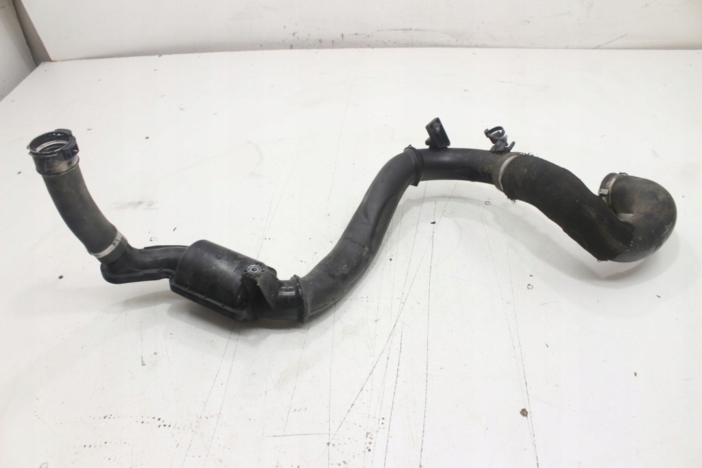 Tarfic 2.0 dci труба пабтрубок  turbo 144602126r с Разборки