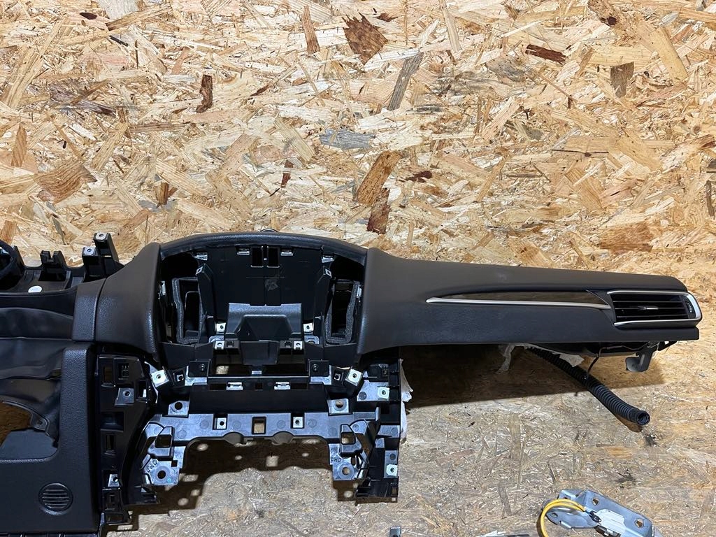 фото №10, Консоль панель приладів подушка безпеки ремені maserati levante 16- оригінал europa