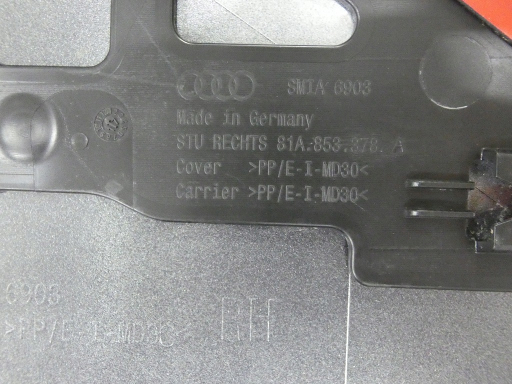 фото №10, Накладка стійка заднього audi q-2 права 479.