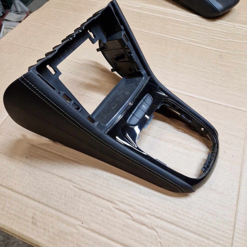 фото №2, Opel astra 5 k консоль середня рамка радіо шкіра