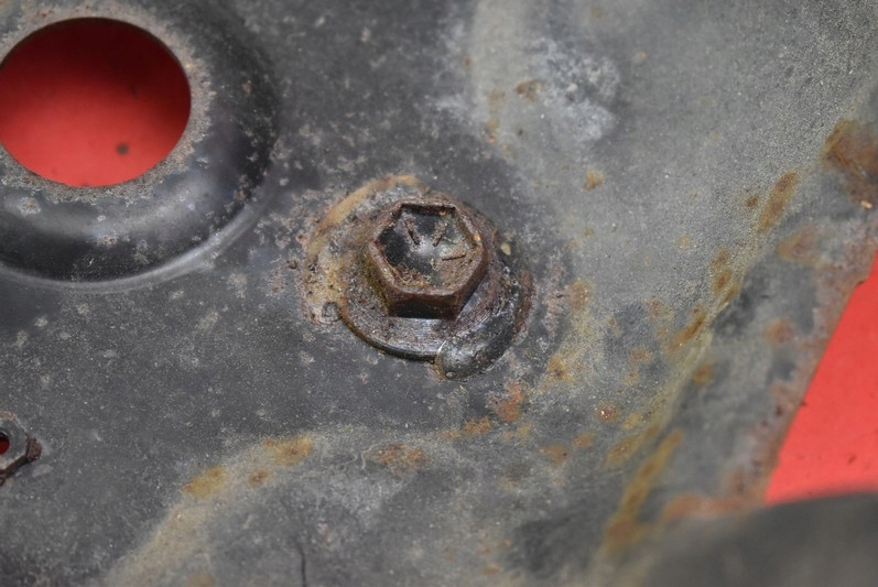 фото №7, Кронштейн колеса запасного suzuki grand vitara 2 ii 05-14