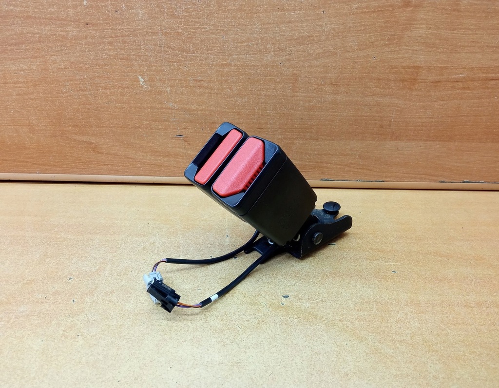 фото №1, Замок поперечина безпеки 3 ряд volvo xc90 ii