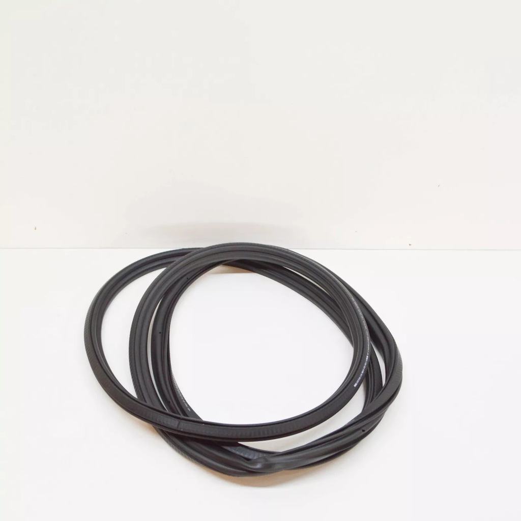 фото №1, Audi q7 4l rear hatch lid gasket 4l0827705j