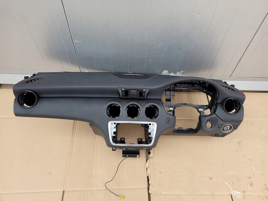 фото №1, Mercedes w176 a45 amg консоль приборная панель приборная панель