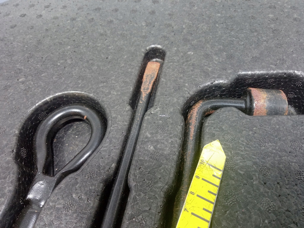 фото №7, Nissan primera p12 liftback вкладыш багажника набор ремонтный 84975-av300