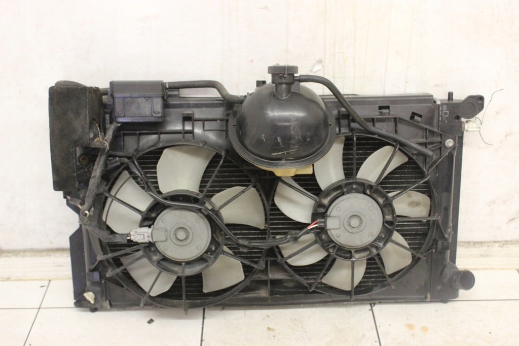 фото №1, Вентиляторы toyota corolla verso i 1 2001r- 2.0 d