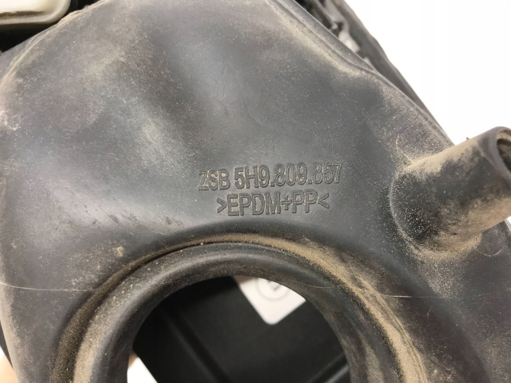 Кришка заливної пального vw golf viii універсал 5h9809857 Зі Шроту