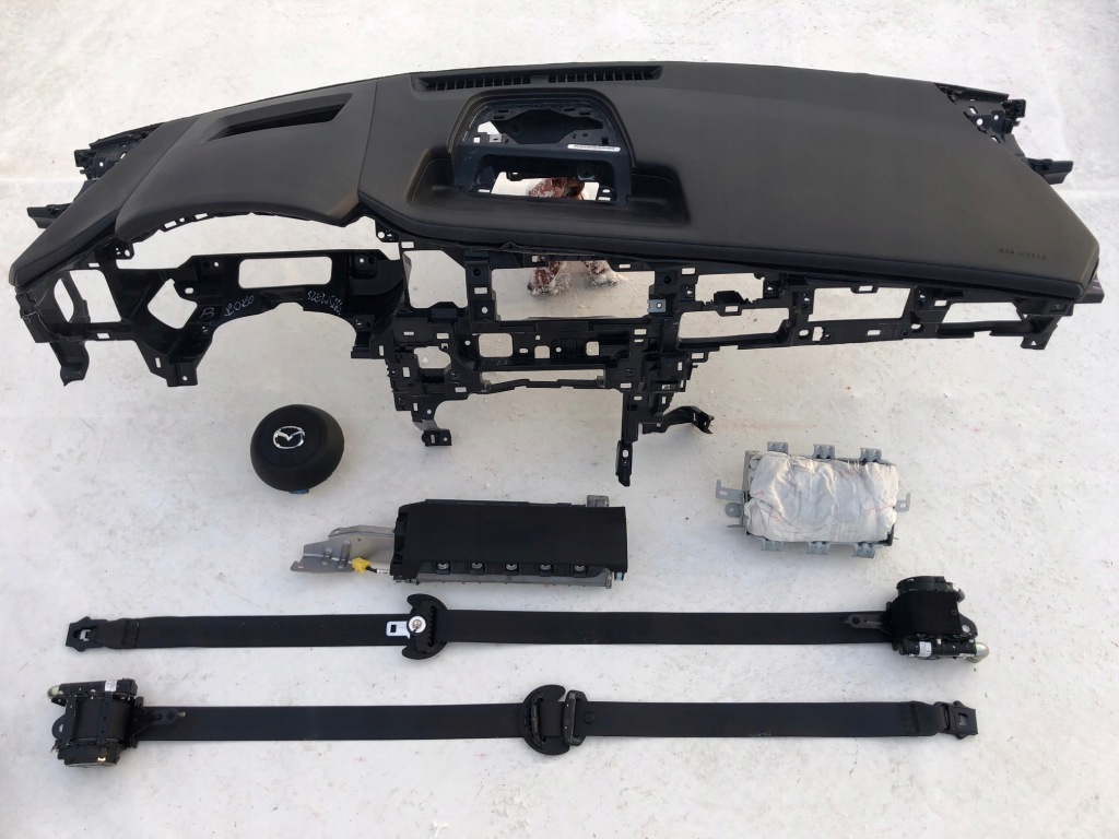 фото №1, Mazda cx30 приборная панель приборная панель консоль подушки безопасности ремни