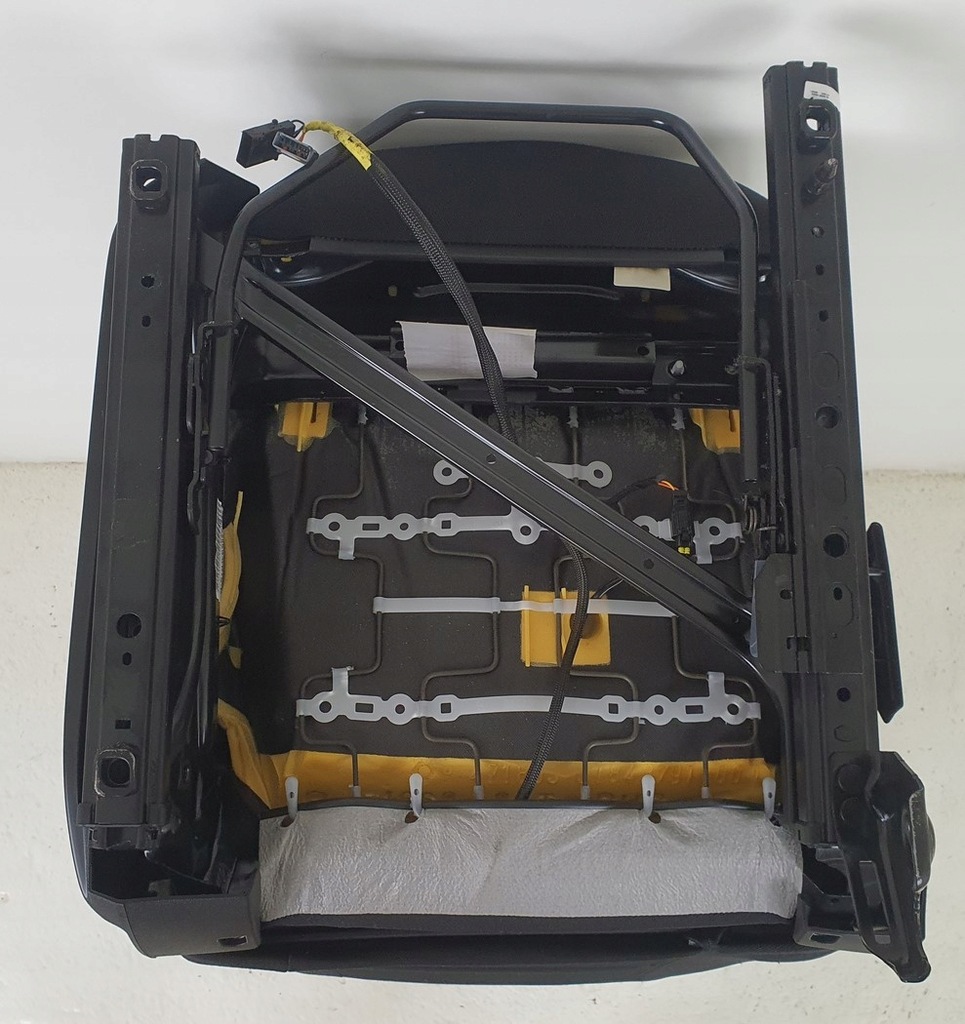 фото №9, Сиденье правый перед fiat grande punto 3d