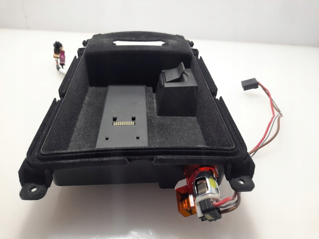 фото №15, Audi a6 c7 4g зарядное устройство телефона индукционная бардачок 4g0864981c super состояние