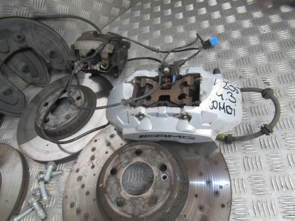 Mercedes w205 w213 w238 cls 257 4.3 amg тормоза суппорты+ тормозные диски комплект с Разборки