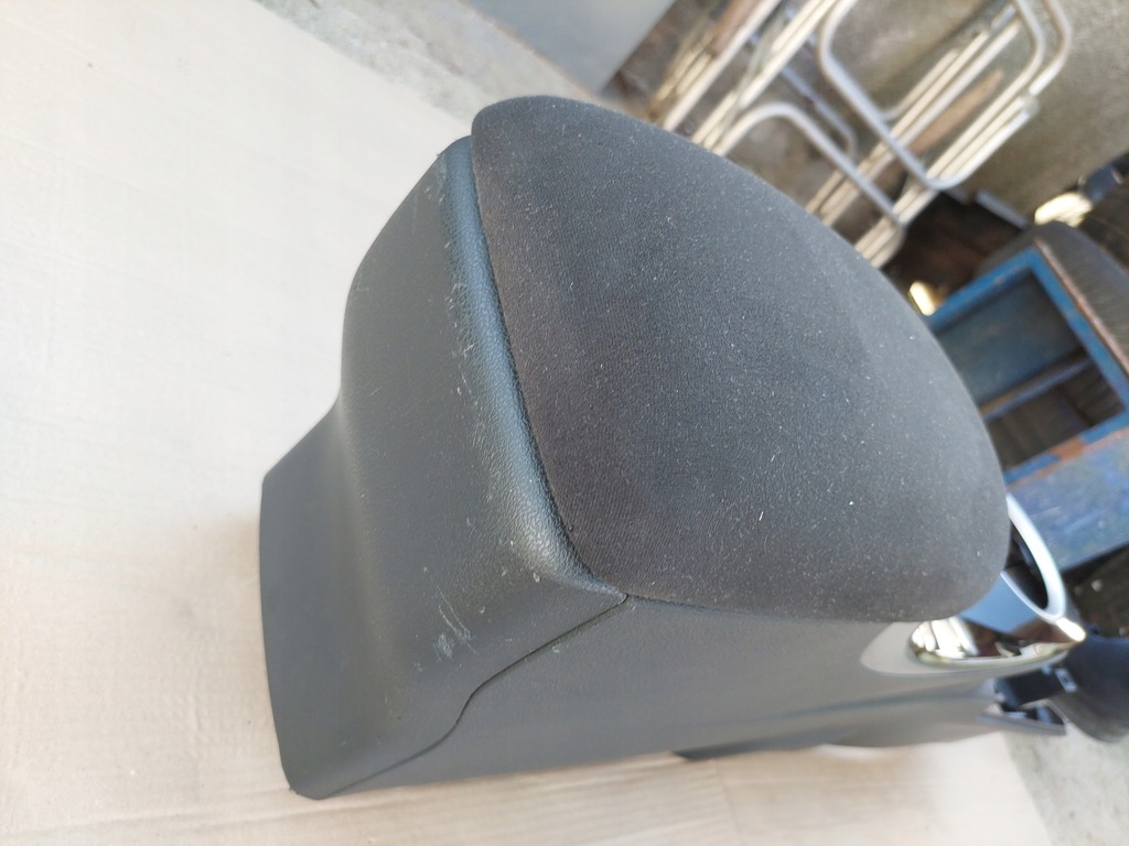 фото №8, Nissan leaf ii туннель средний подлокотник