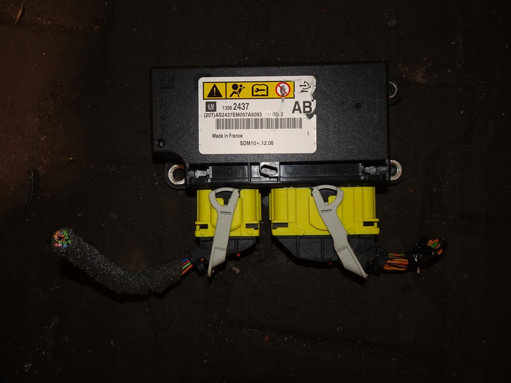 фото №1, Opel astra j датчик подушка безопасности 13582437
