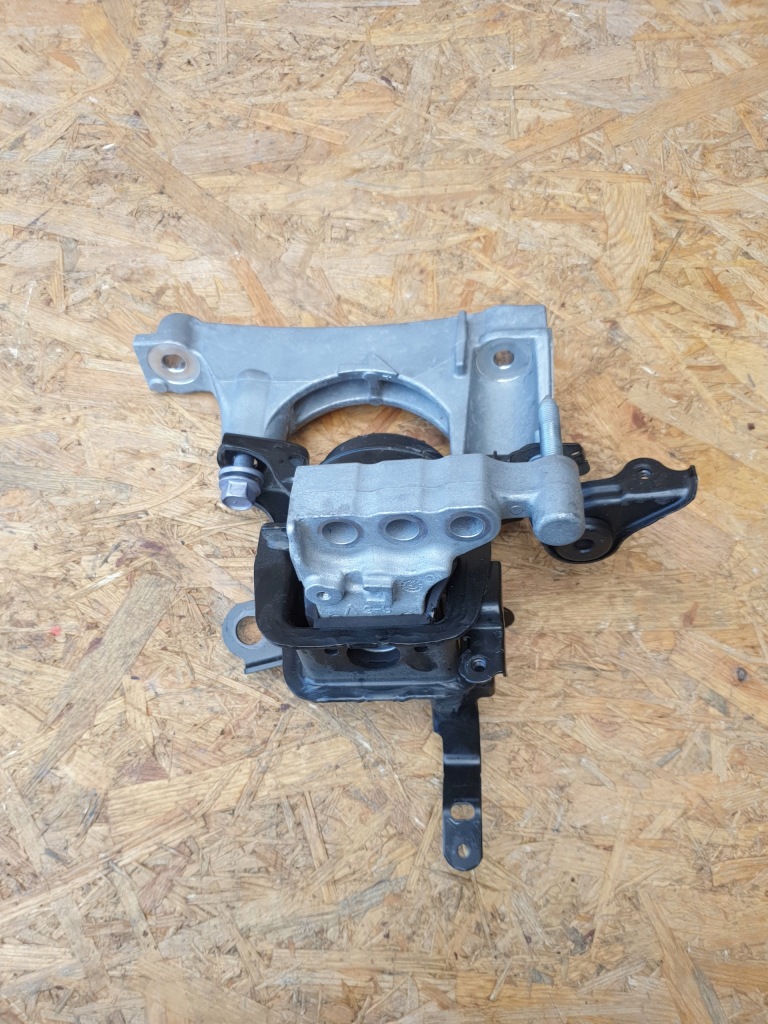 фото №1, Toyota rav4 v кронштейн подушка двигателя 2.5 гибрид r3