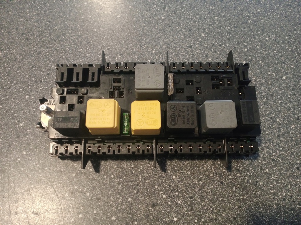 фото №1, Коробка запобіжників mercedes