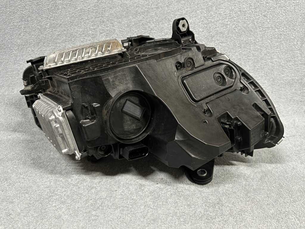 Фара mercedes c klasa w206 digital ходові вогні full led америка оригінал a2069065103 Оригінал