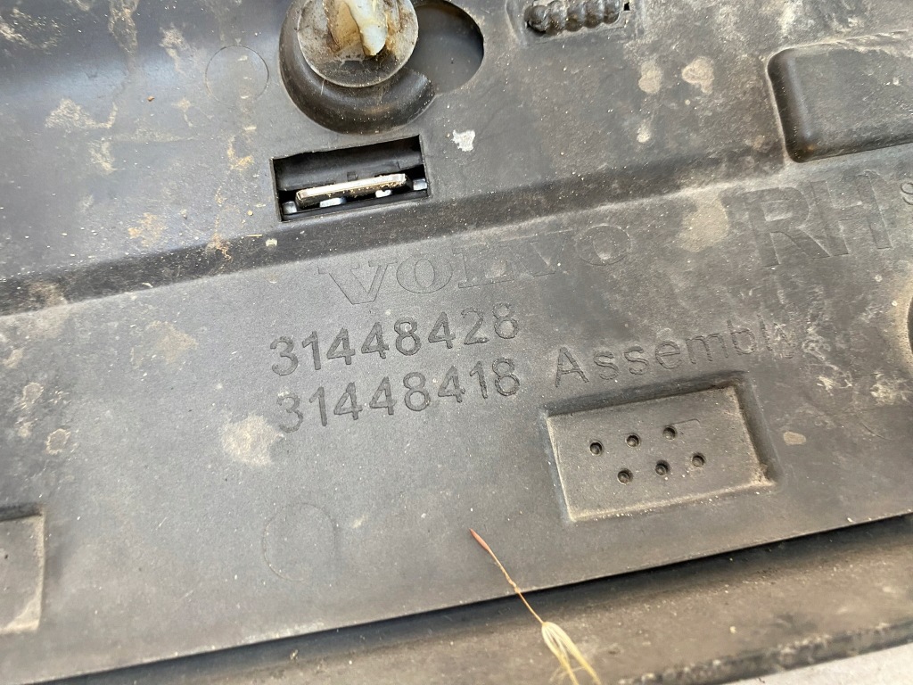 Volvo xc90 ii 16- inscripiont молдинг двері правий перед 31448428 Доставка