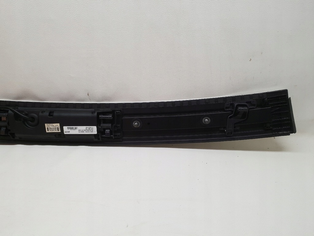 фото №9, Mercedes w205 ветрозащитный экран windshot спойлер a2057700900