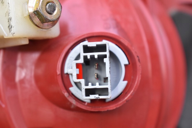 фото №7, Лампа ліва задня задня p2775l mazda 3 1 i bk sedan 03-06