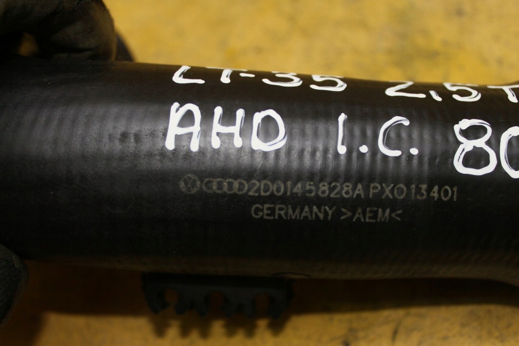 Шланг турбины 2d0145828a lt 35 2.5tdi ahd с Разборки
