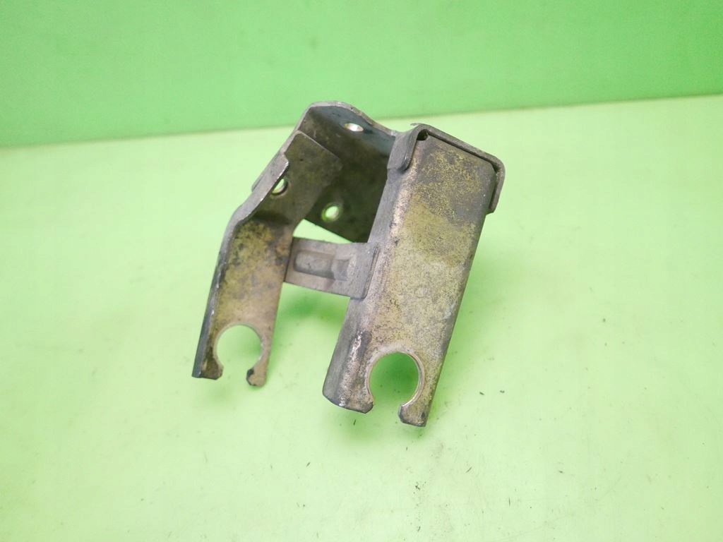 фото №7, Кронштейн тросов переключения передач kia carnival i fl 2.9crdi