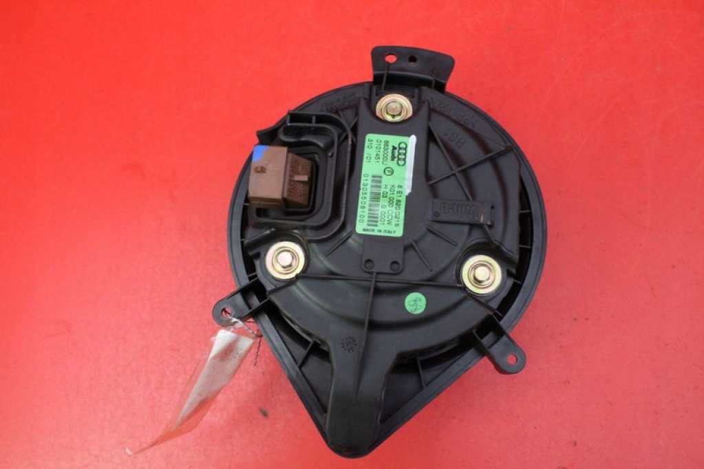 фото №5, Воздуходувка вентилятор обдув eu 8e1820021b audi a4 b6 2.4 v6 170 km 00-05