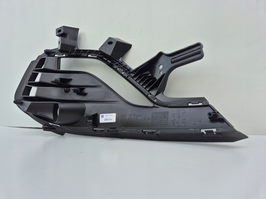 Решітка бампера перед ліва hyundai i30 3 2017- 86563-g4ae0 Доставка