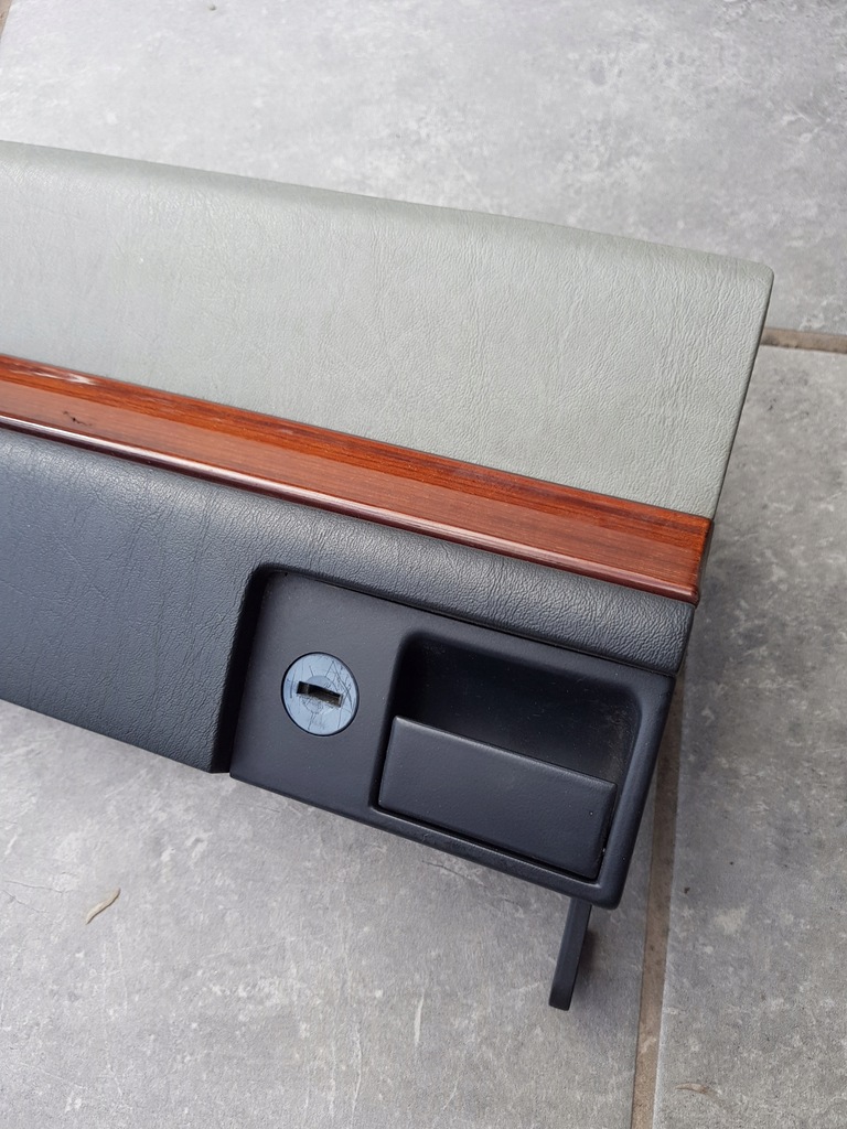 фото №7, Крышка бардачка консоли mercedes w124