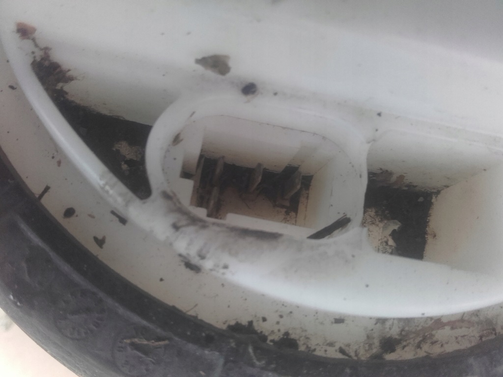 фото №1, Dacia sandero насос топлива 9265a02