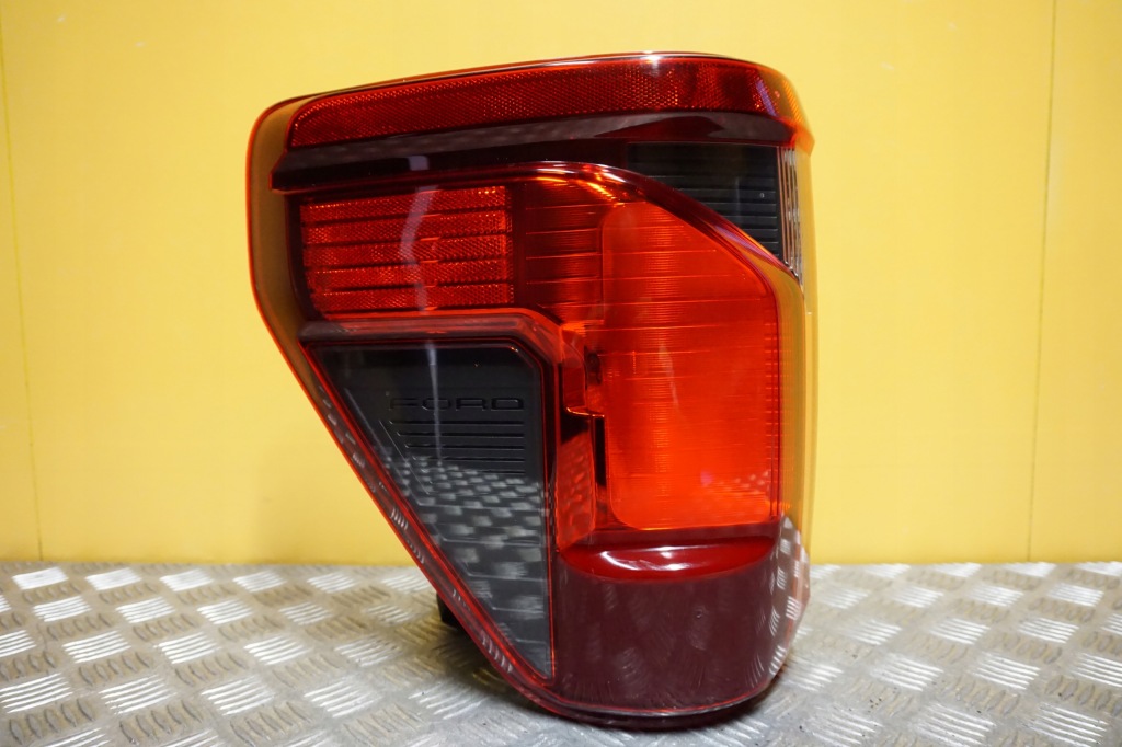 фото №1, Ford f150 2024 2025 - лампа задня ліва задня сліпа зона spot usa