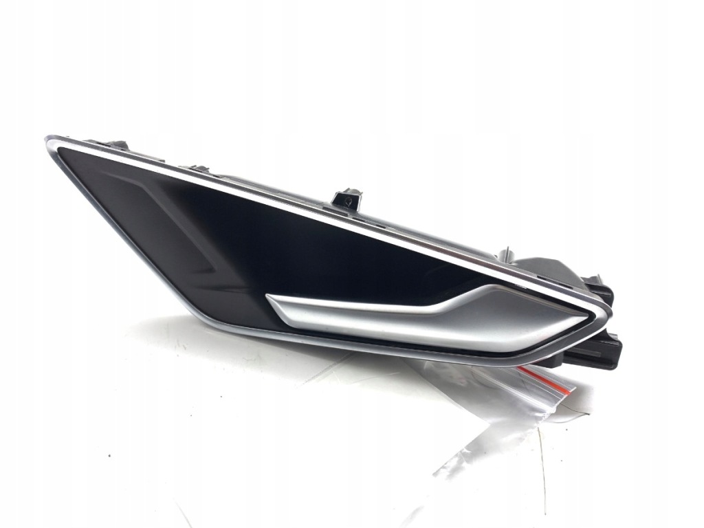 Купить Ручка внутренняя правый задний  audi q4 suv 81a837020e