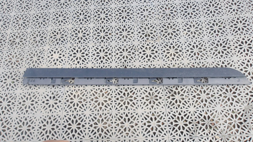 фото №1, Молдинг дверь правая задняя vw passat b8