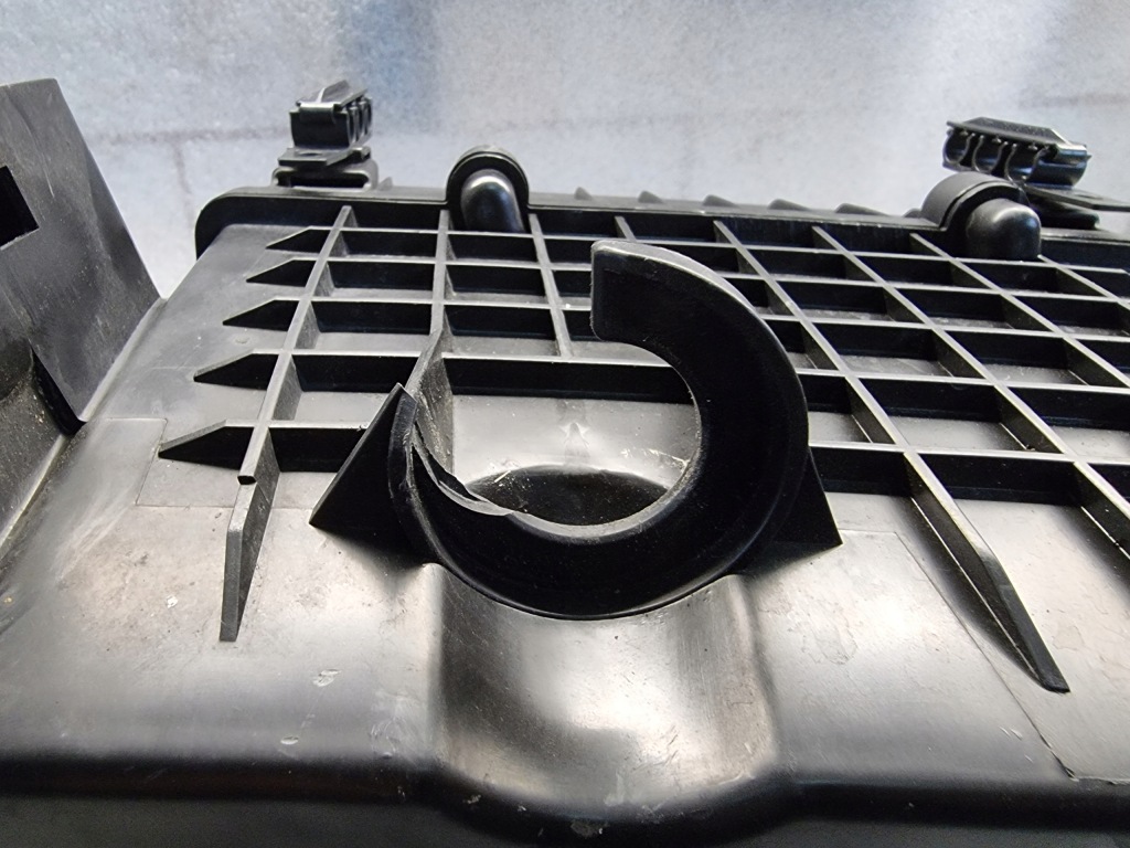 фото №5, Корпус фільтра повітря rapid fabia 6r0129601c