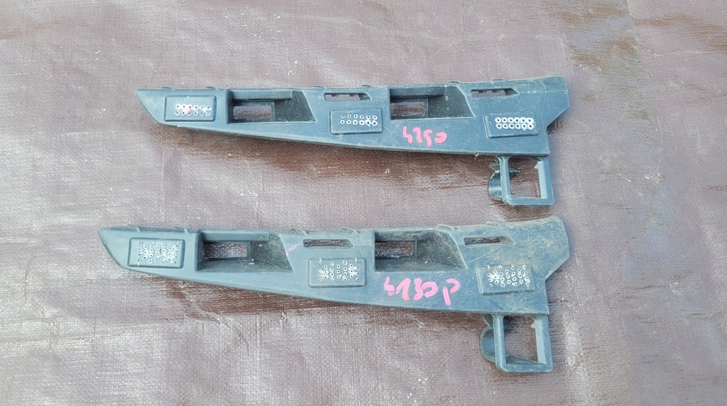 фото №1, Renault clio v напрямна правий кронштейн бампера перед