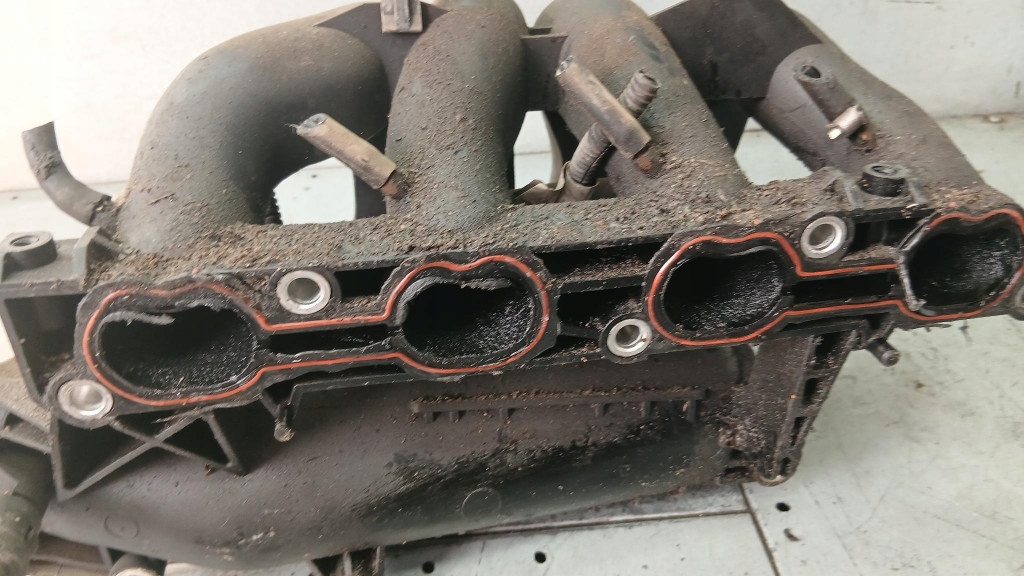 Коллектор впускной  ford focus mk1 1.6b 98-04r седан xs4e-9424ee с Разборки