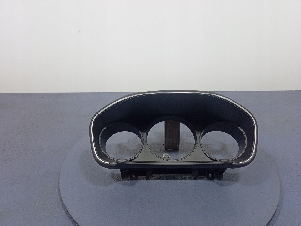 фото №1, Renault megane iv рамка защита корпус спидометра 682646951r