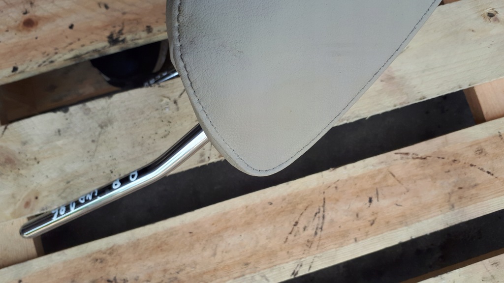 фото №9, A4 b8 подголовник сиденье перед правый светлый beż