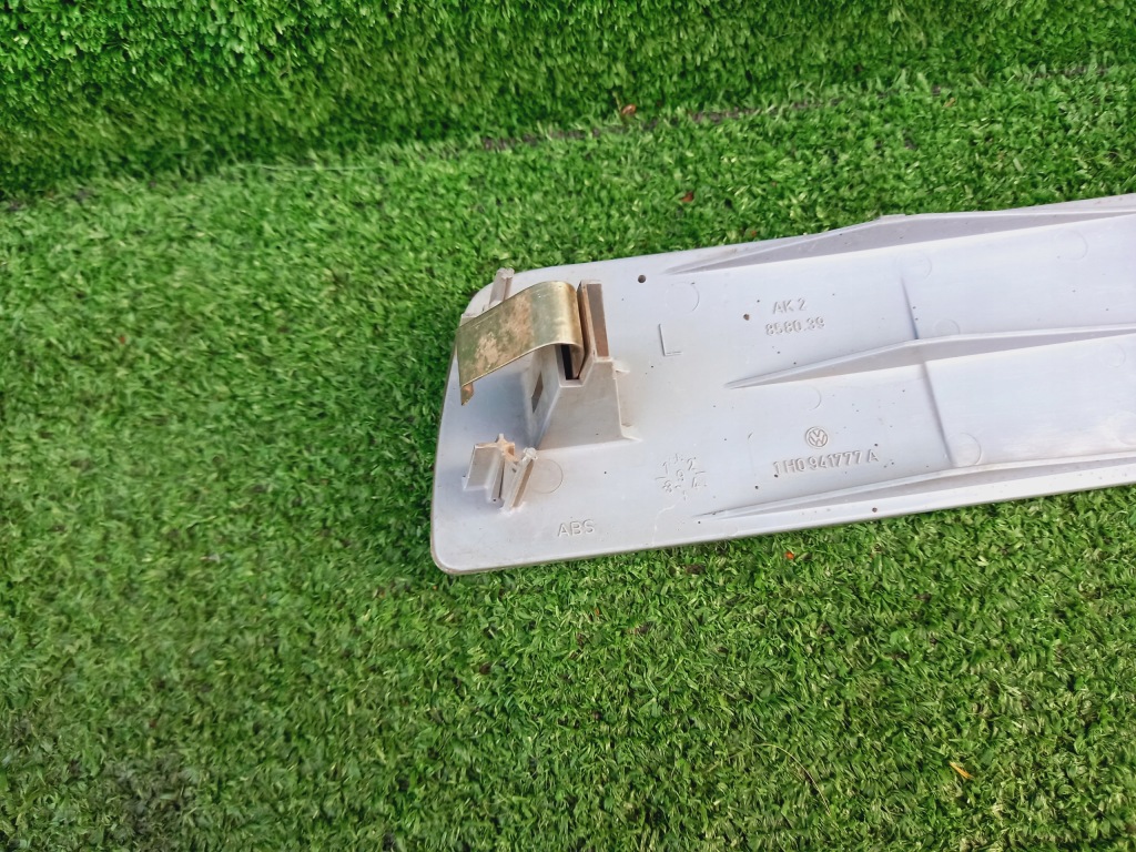 фото №13, Vw golf iii отражатель заглушка бампера левая оригинал 1h0941777a