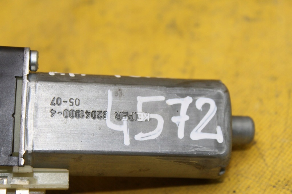 фото №9, Моторчик сиденье правый перед mercedes w211