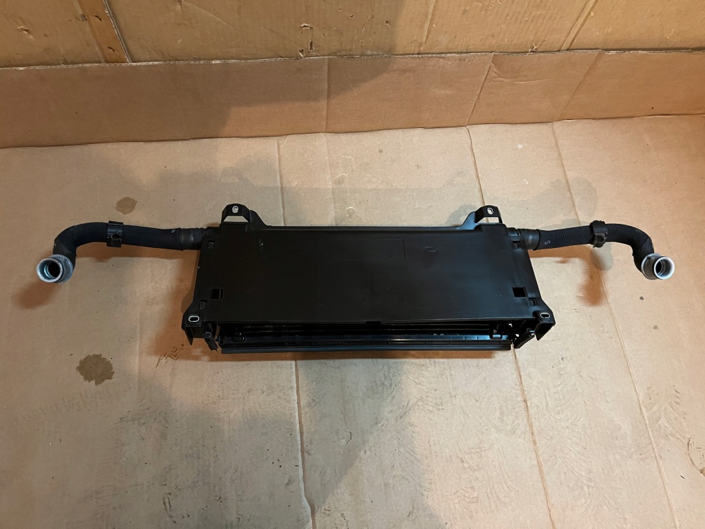 Porsche cayman boxtet 982 средняя радиатор воды 99110613702 с Разборки