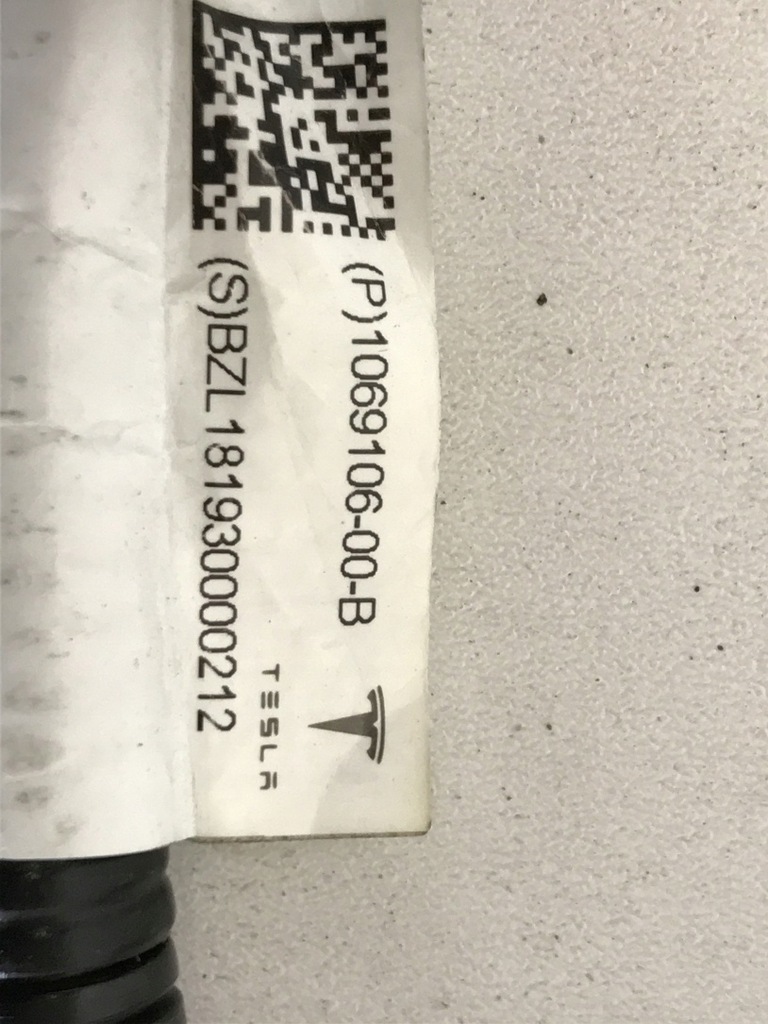 фото №8, Tesla s жгут ручка дверь перед левая 1069106-00b