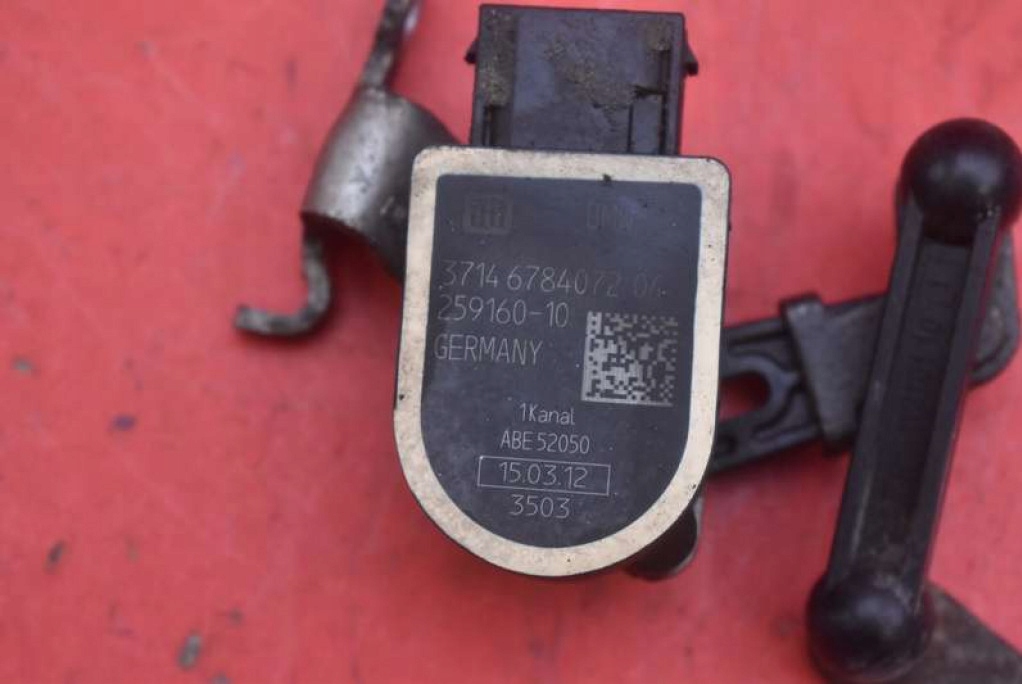 фото №7, Датчик выравнивание света правый задняя 37146784072 bmw f10 f11 09-13